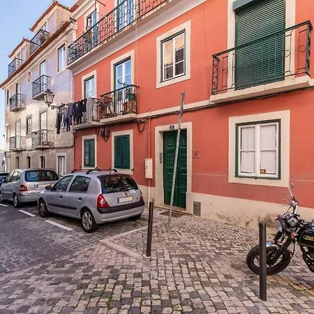 Comfy 2bd House In Center Of By Guestready Apartment *