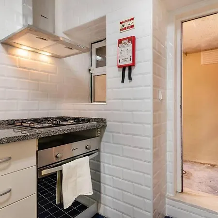 Apartment Comfy 2bd House In Center Of By Guestready Lisbon